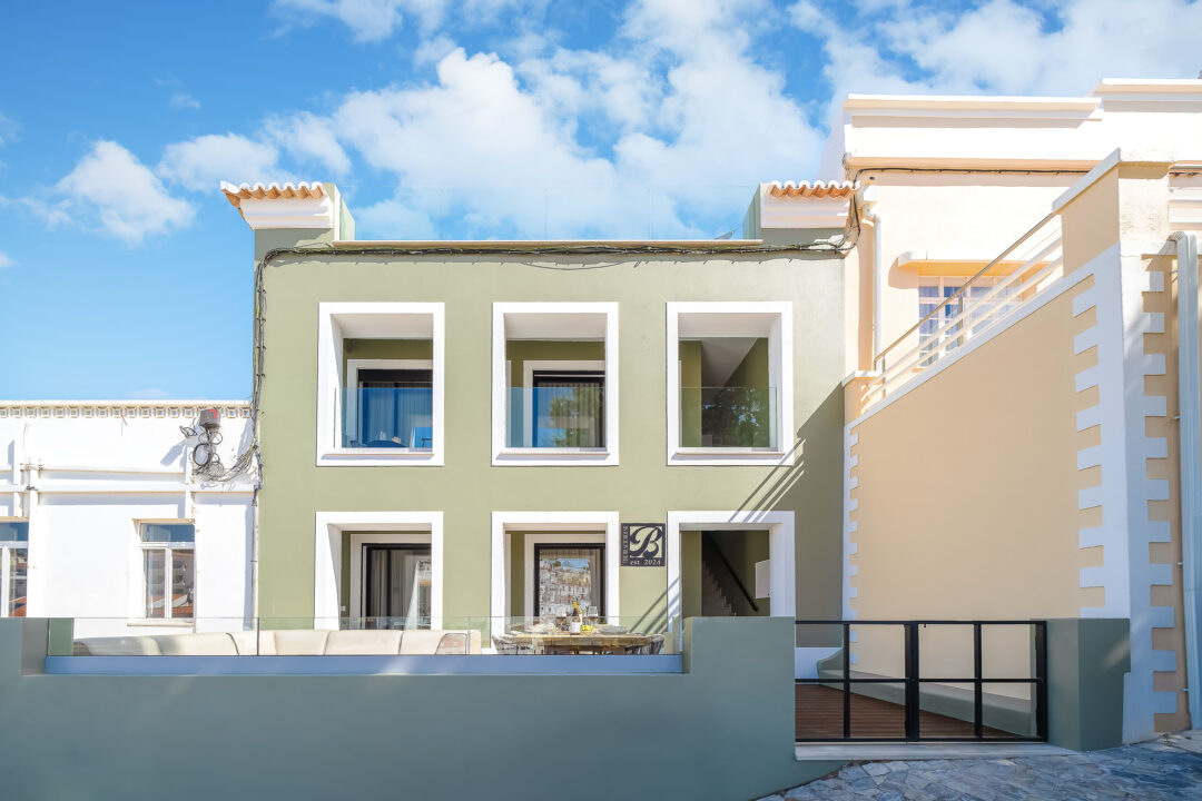 The Beach House Upper | BOAZ Rentals Portugal