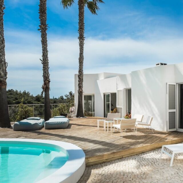CASA TRES PALMEIRAS 〰️ Nestled atop a serene hillside overlooking the charming fishing village of Carvoeiro, this wonderful villa stands as a beacon of modern luxury fused with traditional Portuguese elegance🌴✨

The retreat offers a splendid mix of luxurious aesthetics and modern comforts amidst panoramic views that stretch from the azure ocean to the verdant Monchique Mountains.

Casa Tres Palmeiras hosts a total of 8 guests.

𝚠𝚠𝚠.𝚋𝚘𝚊𝚣𝚛𝚎𝚗𝚝𝚊𝚕𝚜.𝚌𝚘𝚖
𝚒𝚗𝚏𝚘@𝚋𝚘𝚊𝚣𝚛𝚎𝚗𝚝𝚊𝚕𝚜.𝚌𝚘𝚖
+𝟹𝟻𝟷 𝟿𝟼𝟸 𝟼𝟶𝟹 𝟺𝟾𝟶

#boazrentals #casatrespalmeiras #qualitytime #familymoments #familylife #timetogether #coastline #ferragudo #salemabeach #igersportugal #algarve #carvoeiro #visitportugal #beachvibes #luxuryhome #villa #rentals #summerholidays #propertymanagemento #sealife #rentalproperty ⁣#ecofriendlyliving #travellovers #sustainableliving #wanderlust #portugallovers #nearthesea #neartheocean #nearthecity #holidays2024
